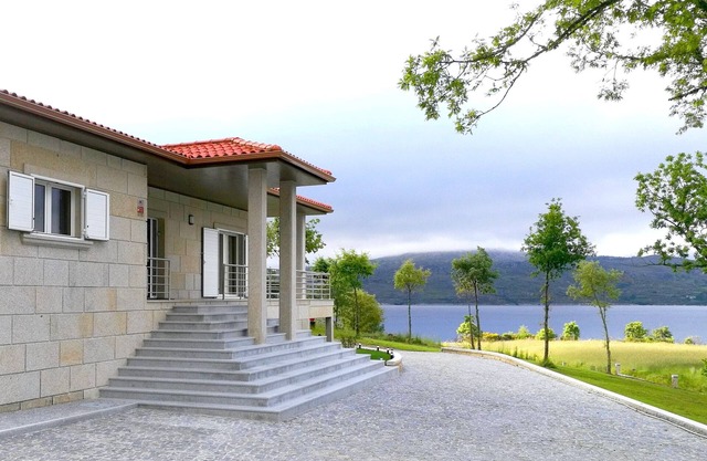 Lake House - Travassos da Cha - Montalegre