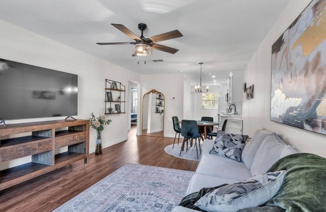 Lake Hunter Haven- Minutes to Downtown/FSC/SEU