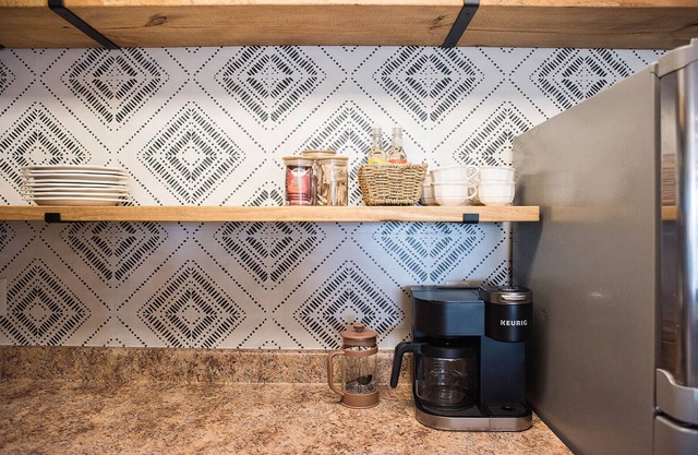 Lake Keowee-Dock Access-Pool-Views-Clemson 15min