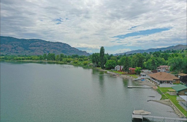 Lake Level Cottages