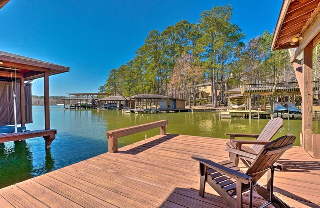 Lake Livingston Retreat w/Boat Dock & Slip!