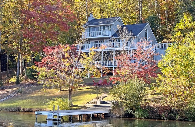 Lake Lure Reopens May 2026! Lakefront-Pontoon Boat,Firepit,Game Rm,Dog OK