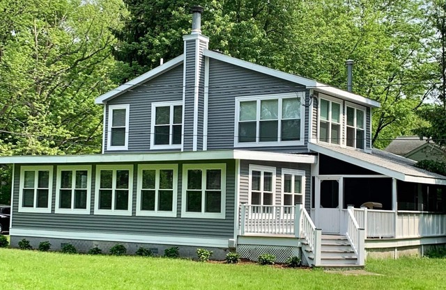 Lake Michigan Beach Is Across Street, 6 Person Hot Tub, Fire Pit, New Bathrooms