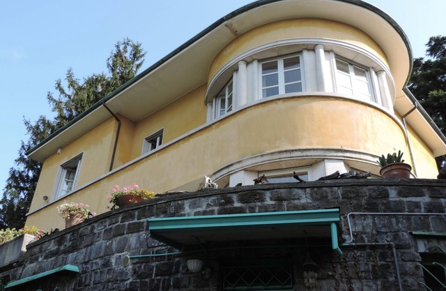 Lake/Mountain Views Terrace Garden Woods. Spacious rooms, High windows, Lift