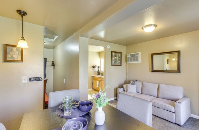 Lake & Mountain Views: Cozy California Stay