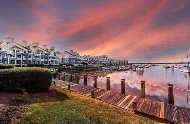 Lake Norman Long Term Luxury Lake-Front Condo