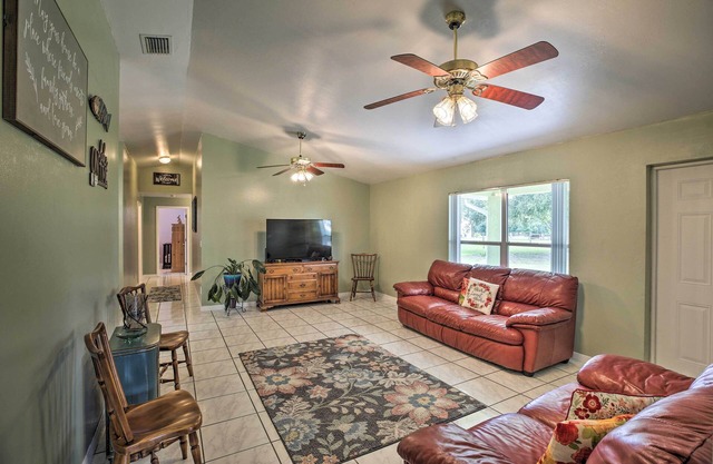 Lake Okeechobee Fishing Retreat w/Fire Pit!