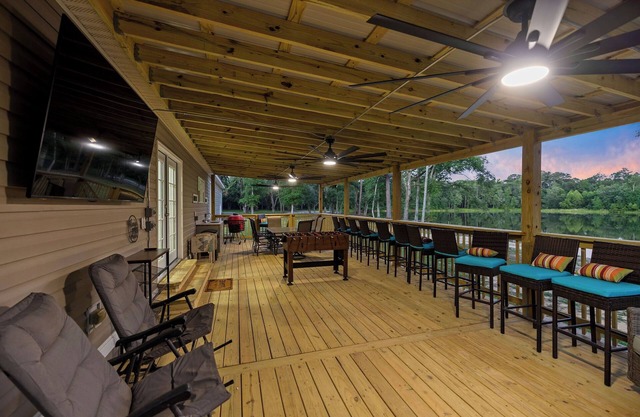 Lake-Pool & Close to Chappapeela Sports Park