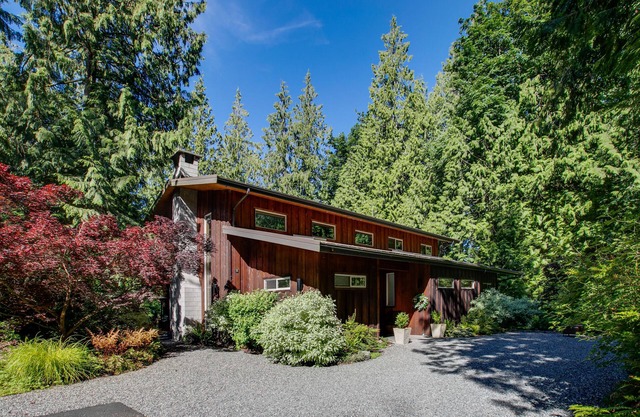Lake Samish Luxury Cabin-hot tub/barrel sauna-4bd/4b - perfect adventure house