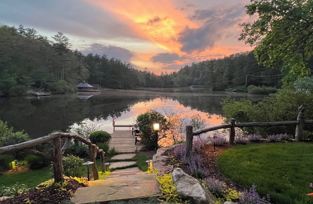 Lake Sequoyah Cottage - Lakeside w/Private Dock & Hot Tub