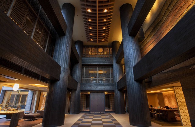 Lake Shikotsu Tsuruga Besso Ao no Za