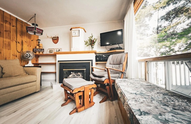 Lake side Cottage