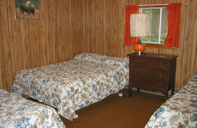 Lake Temagami Cottage Rentals - Cottage #1 - Sunrise