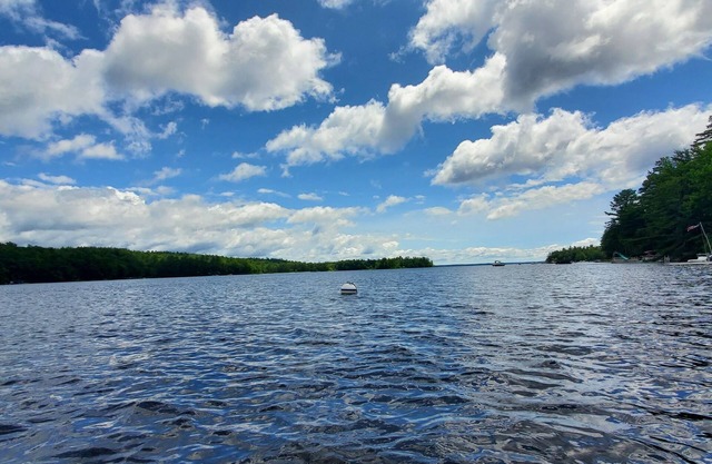Lake View Cottage: Water access to Sebago Lake; Cozy winter escape