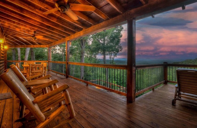 Lake Vista Lodge- Beautiful Mountain and Lake View | Hot Tub | Game Room | Firepit