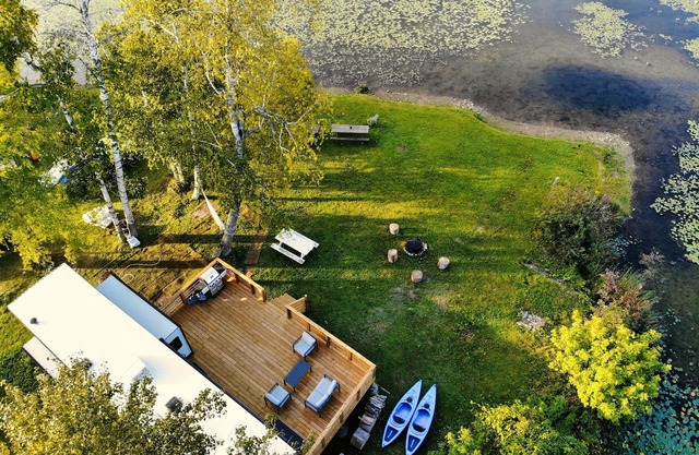Lakefront 1 bedroom tiny home