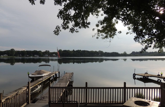 Lakefront 13 Miles from Notre Dame