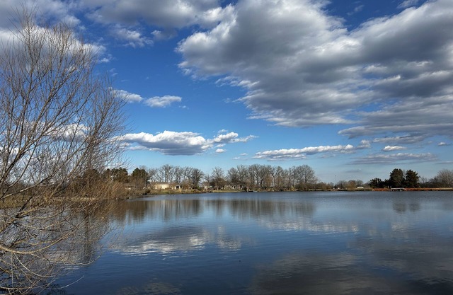 Lakefront 4acre Lake Close to Charlotte Perfect for Weddings+Venues+Family Fun