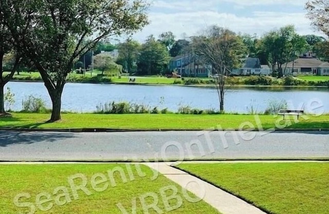 LAKEFRONT Beach House - SeaRenityOnTheLake - Lake Como, NJ