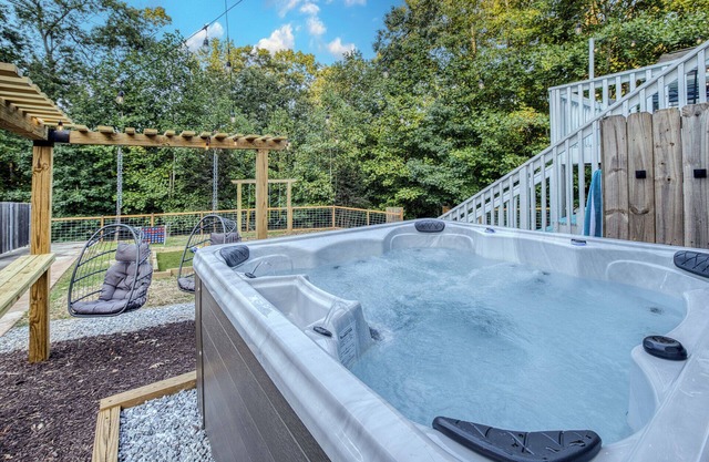 Lakefront, Boat Dock, Game Room, Backyard Oasis