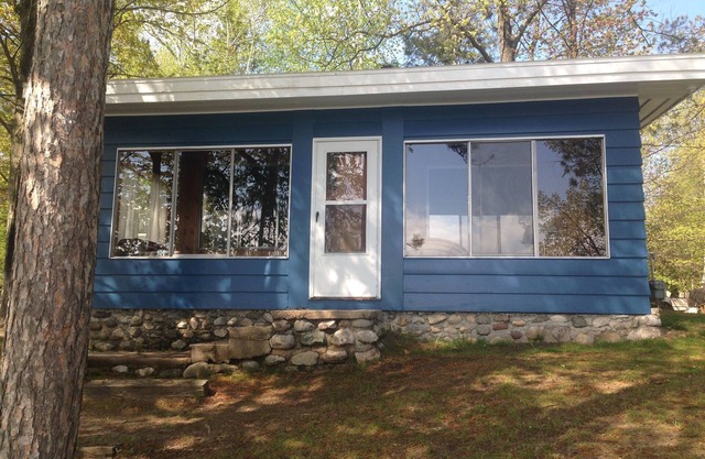 Lakefront Cabin On Long Lake Cheboygan