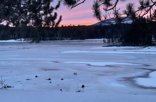 Lakefront Cabin/Ski Mountains/Snowmobile/Fish/Hike/Scenic Views