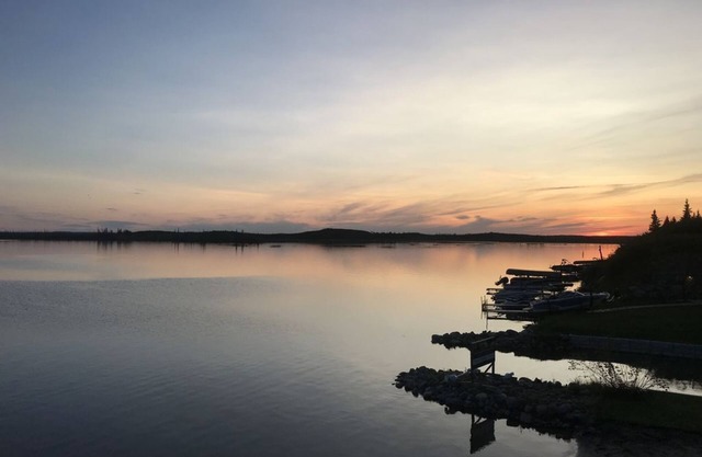 Lakefront Cabins for Rent, with private marina - Cabin 4