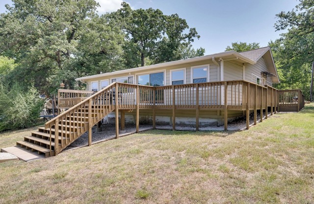 Lakefront College Station Home Near Texas A & M!