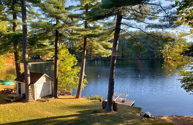 Lakefront Cottage on Little Sebago - 100 ft of frontage, endless laidback fun!