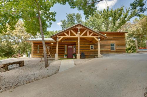 Lakefront Family Cabin with Patios in Odessa!