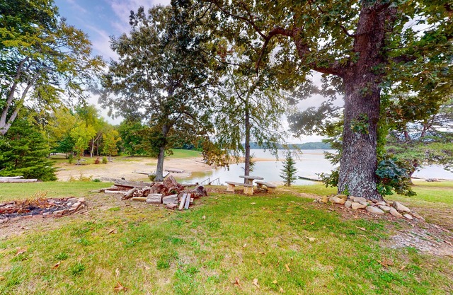 Lakefront getaway with firepit, deck, & peaceful location - fisherman's delight