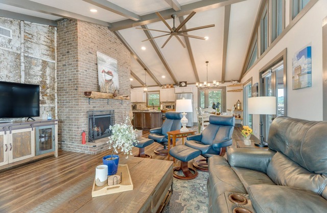 Lakefront Hayesville Retreat w/Private Swim Dock