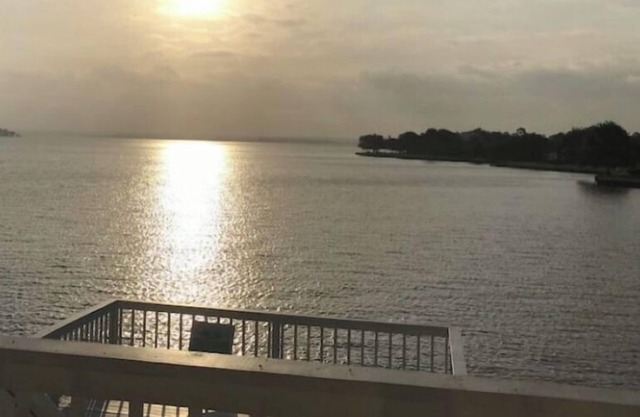 Lakefront Home w/Boat Slip-April Sound gated community Weekly/Monthly Discounts
