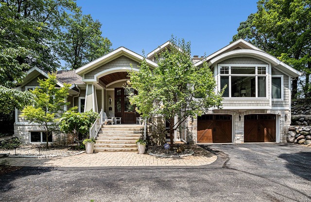 Lakefront Home w/High-Speed WiFi, Private Beach, Gas Grill, Washer/Dryer, & more