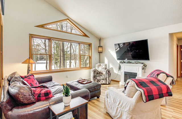 Lakefront Home w/Private Beach in Rhinelander!