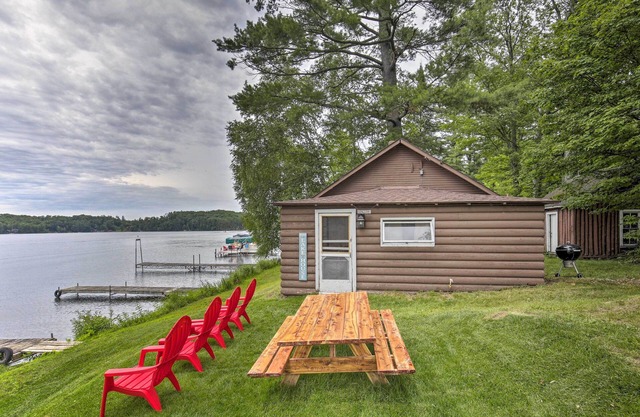 Lakefront Minocqua Cabin w/Dock & Fire Pit!