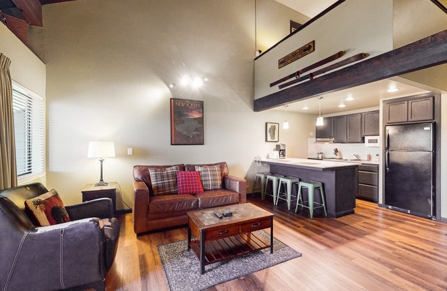 Lakefront retreat with shared pool, hot tub, & sauna - near shopping & skiing