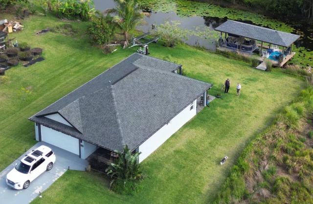 Lakefront Retreat w/Dock, Kayaks & Sunset Views – Peaceful Escape!