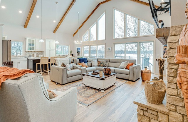 Lakefront Rhinelander Cottage w/Private Dock!