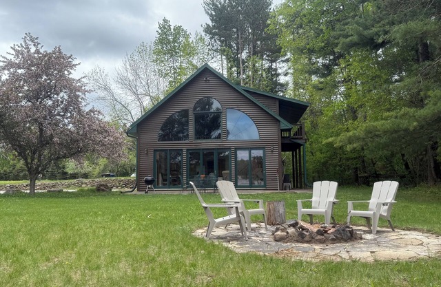 Lakefront Vacation Home