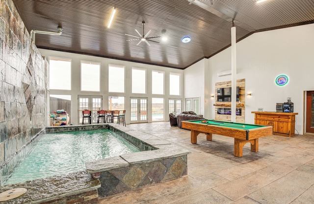 Lakefront Wichita Falls Home w/Pool & Hot Tub