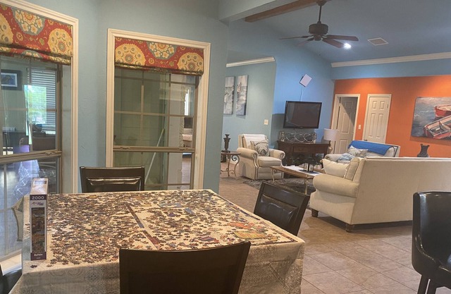 Lakehouse getaway on lake Bob Sandlin, with private boat ramp and amazing views