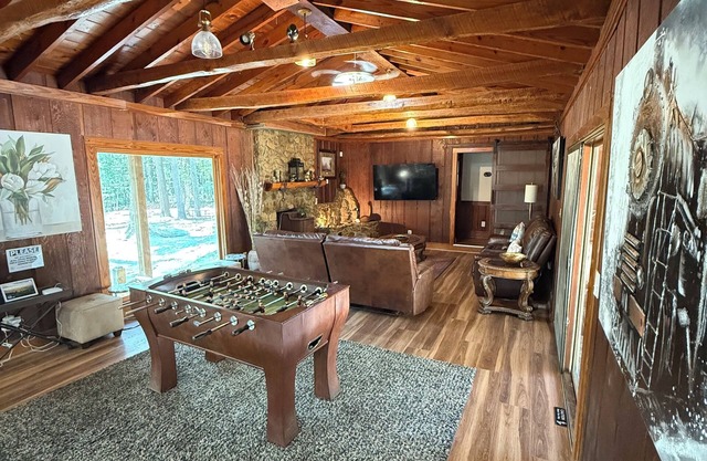 Lakehouse Outside Atlanta Ga Where Business Meets Nature