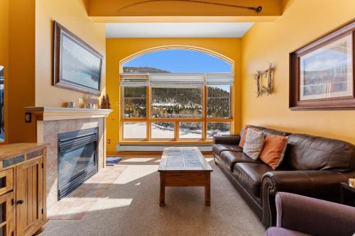 Lakeshore 1545 by Summit County Mountain Retreats
