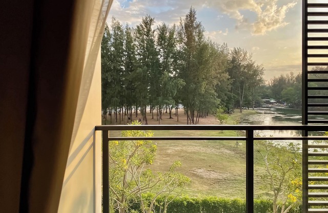 Lakeside 2BR Condo Near Beach by Continent