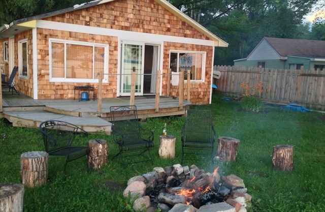 Lakeside Beautiful 1 Story Cottage With Panoramic View Of Peaceful Cayuga Lake