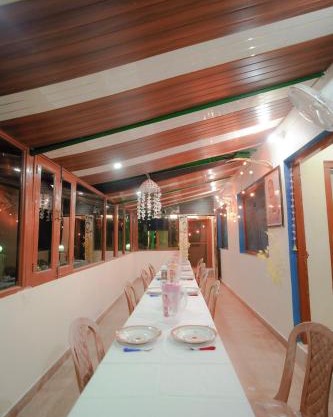 Lakeside cottage at saikhola