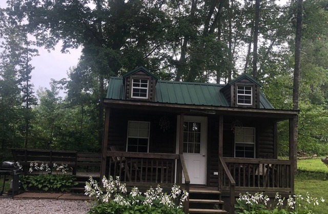 Lakeside Cottage, Fishing, Canoe & Kayak, Pet Friendly, Golf and Hiking Nearby