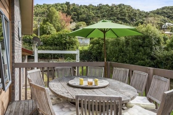 Lakeside Escape - Lake Tarawera Holiday Home