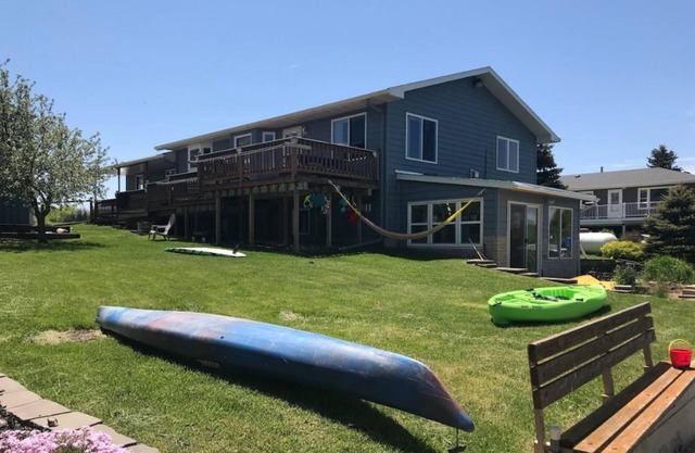 Lakeside Getaway Just West of Sioux Falls